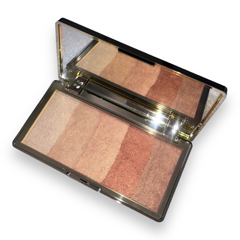 Touch in SOL face palette (bronze, highlighter)